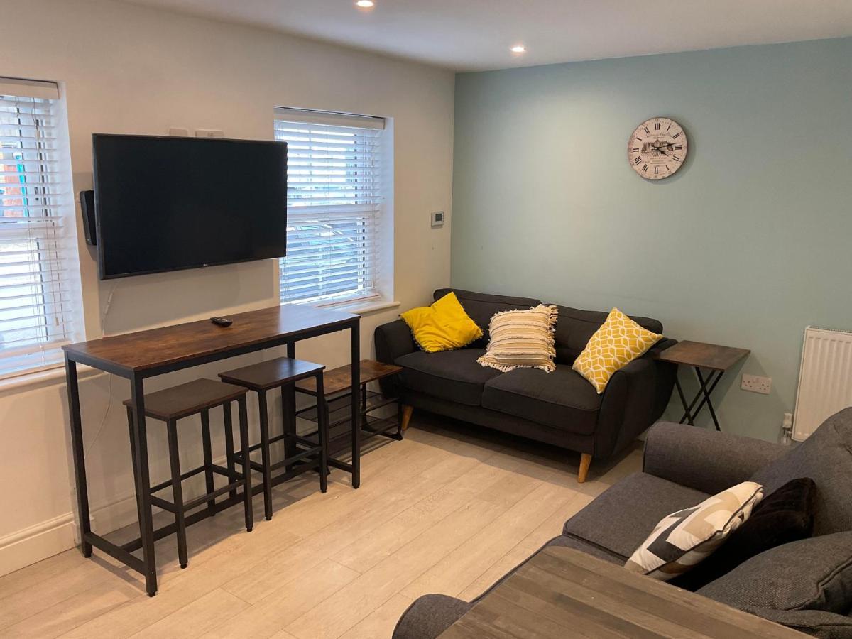 2 Bed Home From Home Apartments Londres Exterior foto